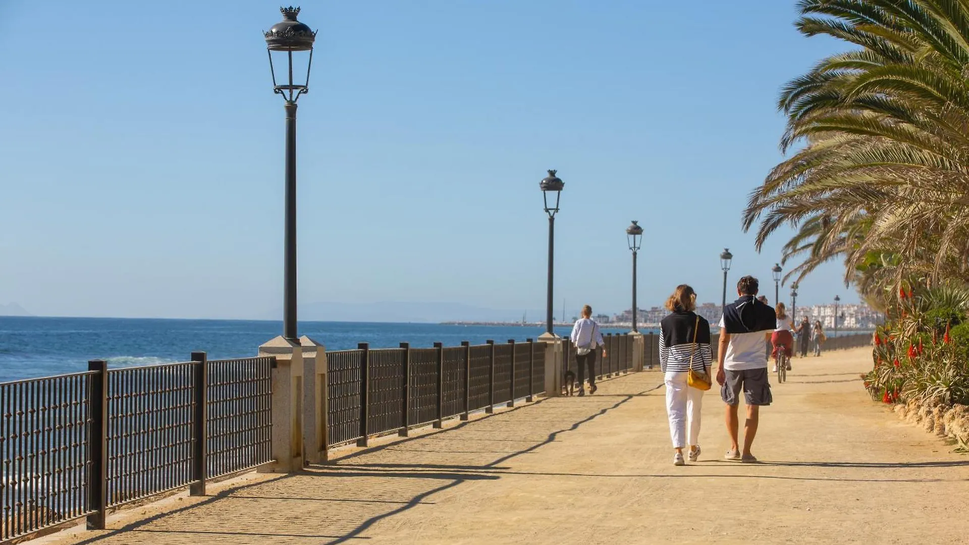 Apartment El Faro Marbella Beachfront By Kura Homes
